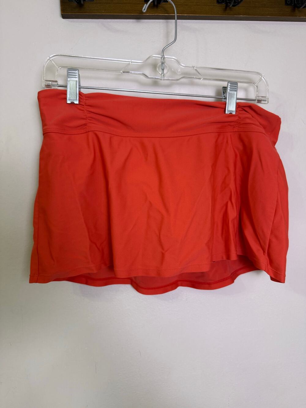 Athleta Skirt Bottom Coral Red Size M Built-In Briefs Ruched Waist